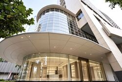 Carlton Hotel (D7), Retail #639840011
